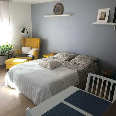 Studio 151 *** * Mouvaux
